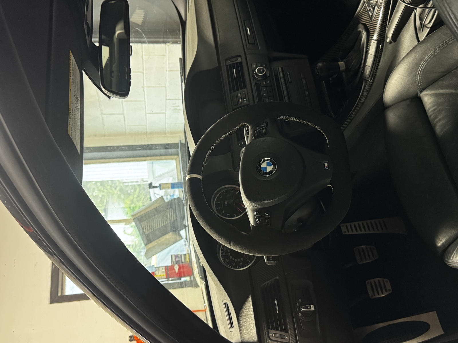 Leather Werks custom BMW E9X steering wheel